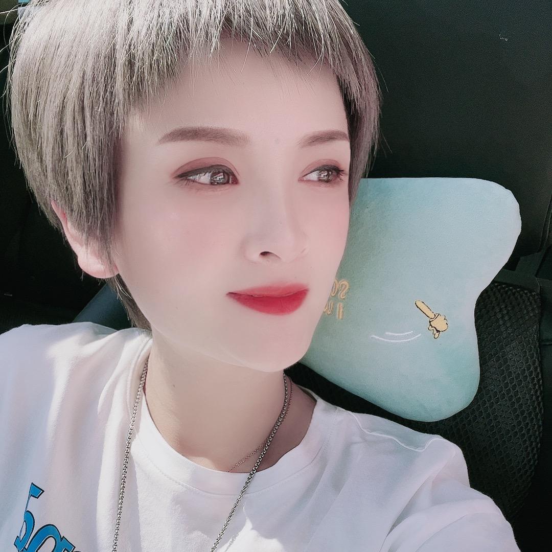 小啊姣