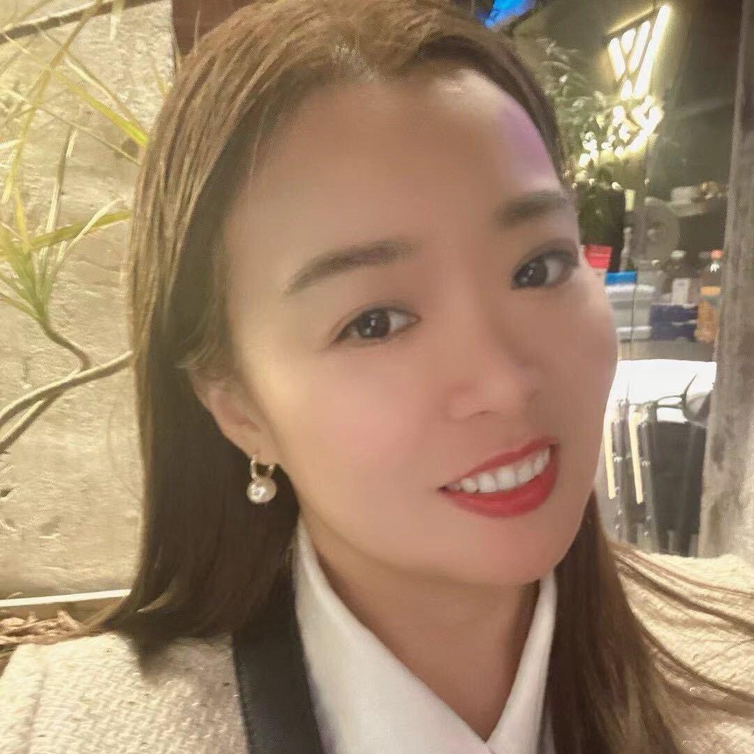在金坛卖家具的静静