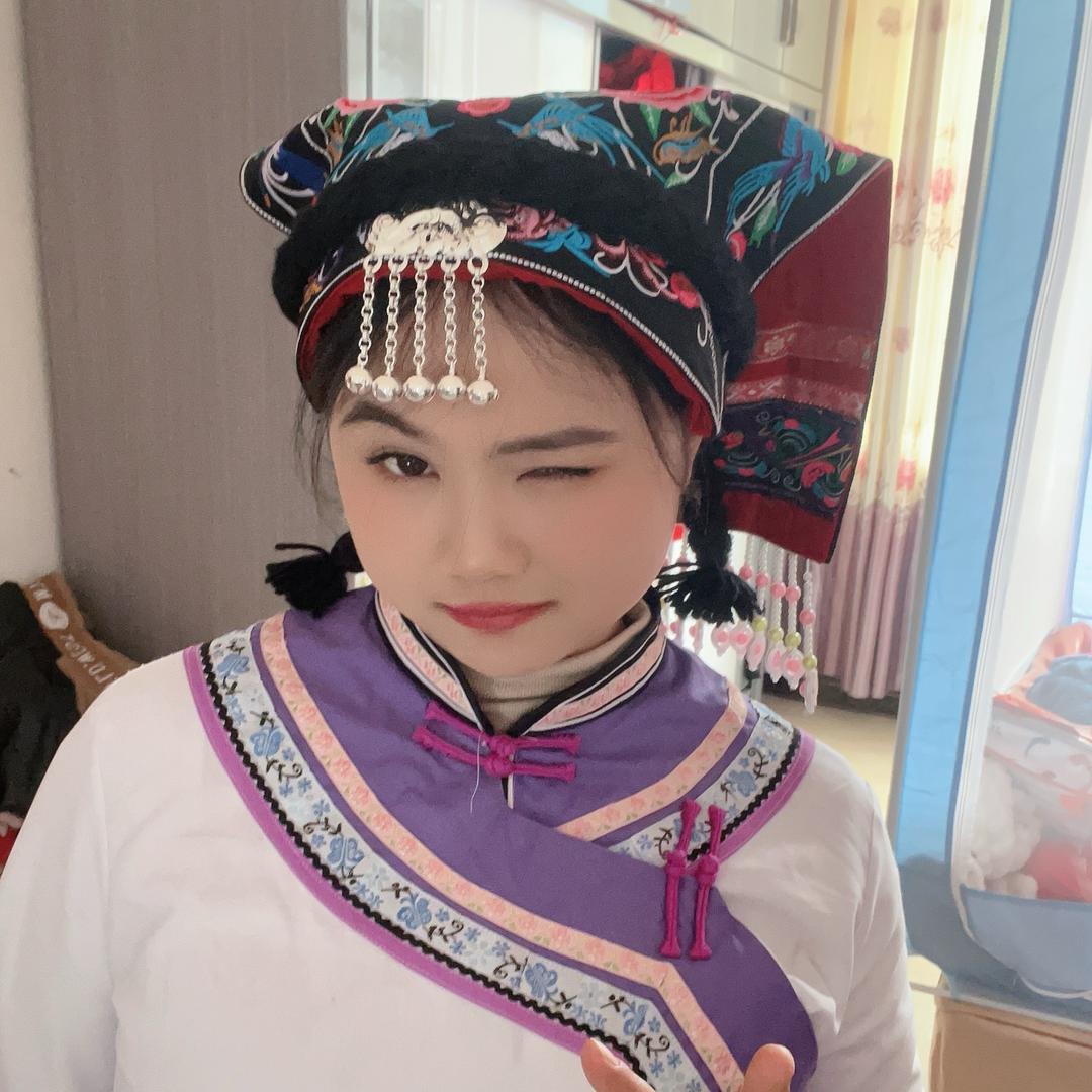 定做民族服装（招代理）