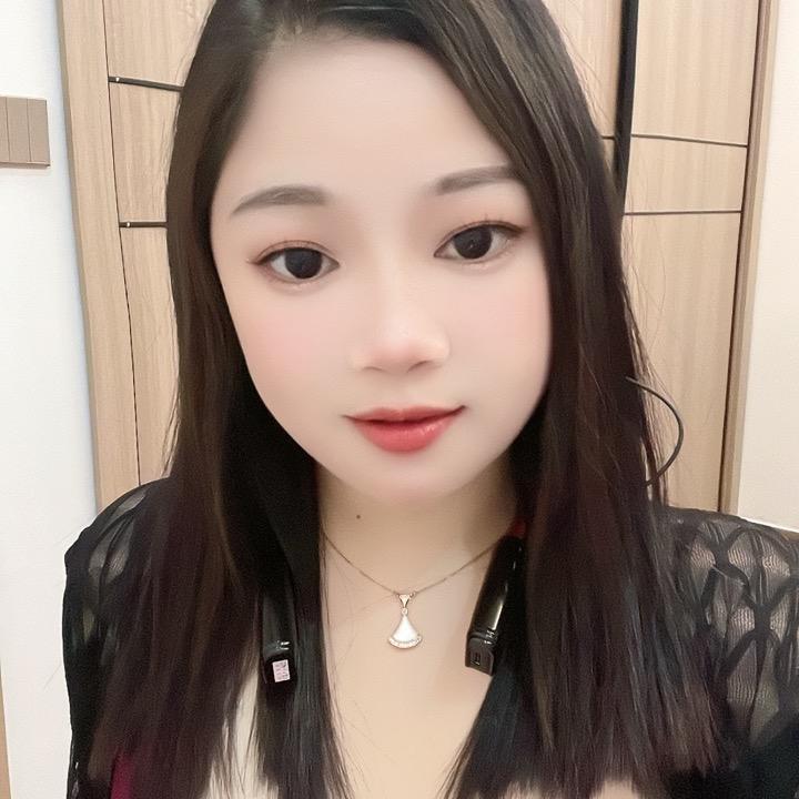 小爱，肉肉妹