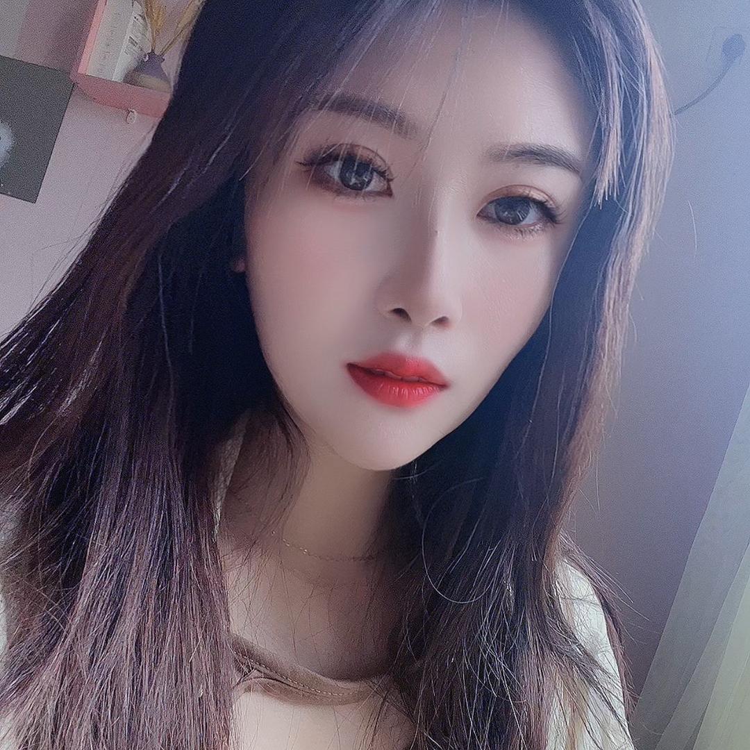 小奇｡°(°¯᷄◠¯᷅°)°｡