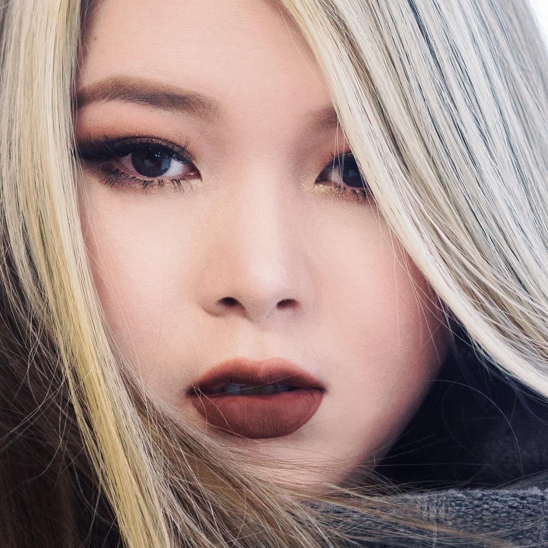 李妍教化妆