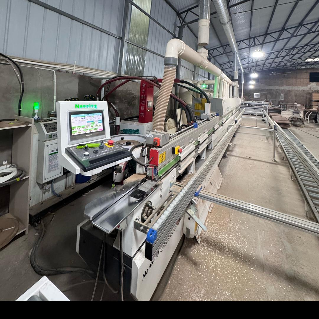 安阳定制衣柜工厂激光封边