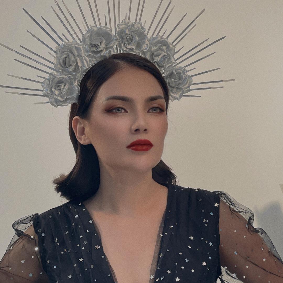 美娜护化妆品店