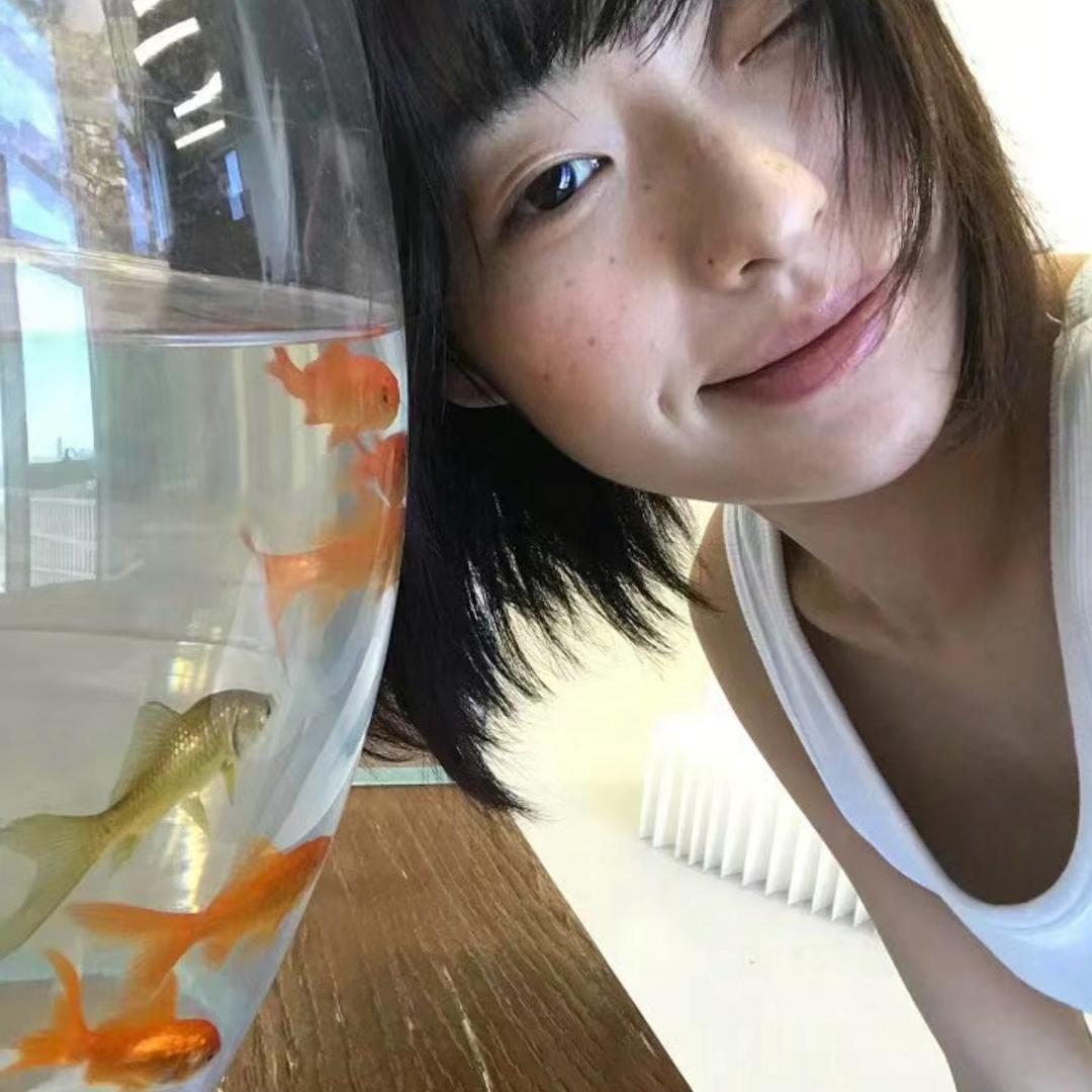 小吴今天又吃了三碗饭