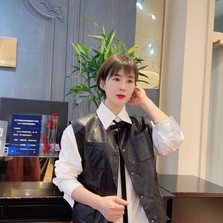 鲁山咖啡姐店亚辉