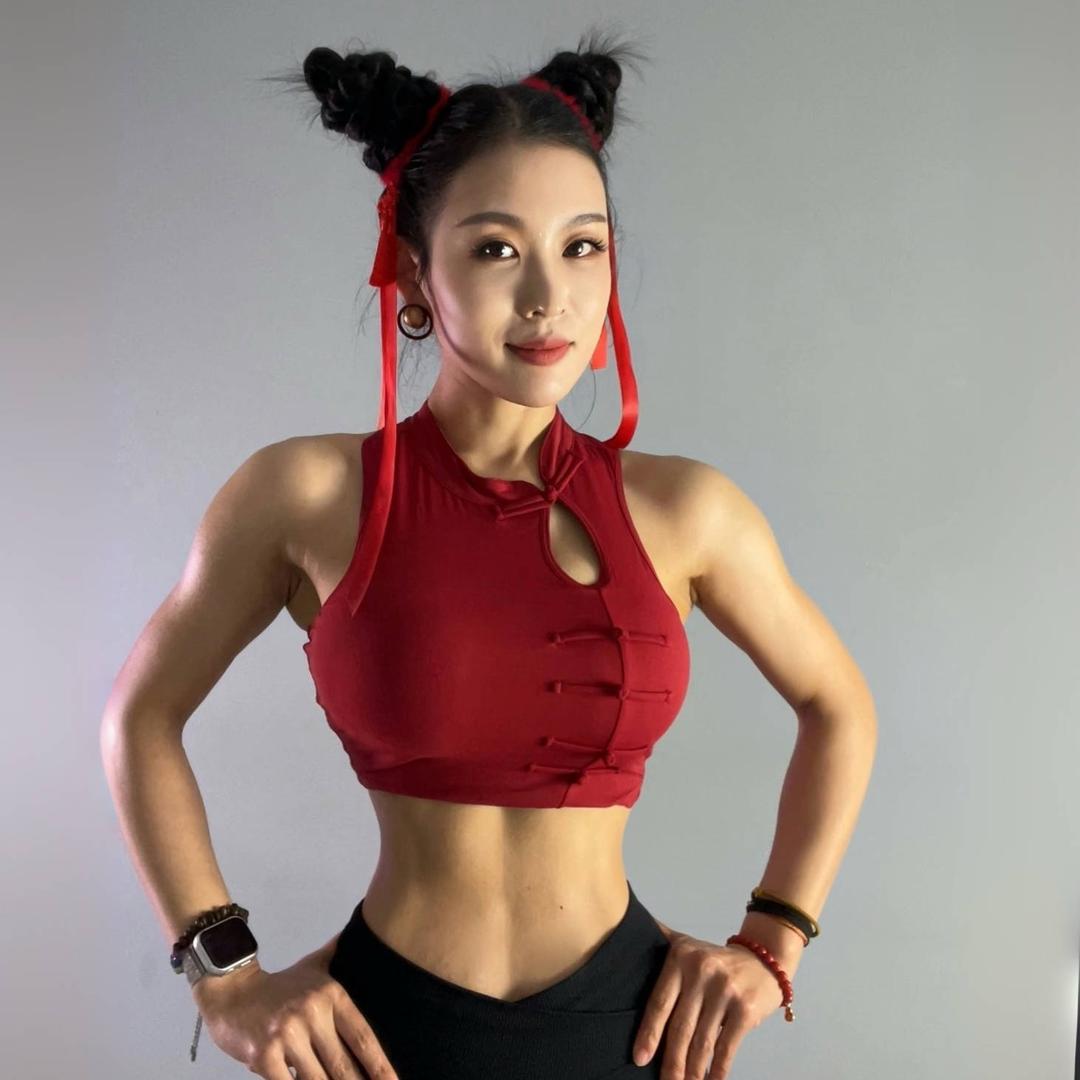 灵灵七的折角腰