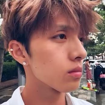 蓝色是看得见的黑