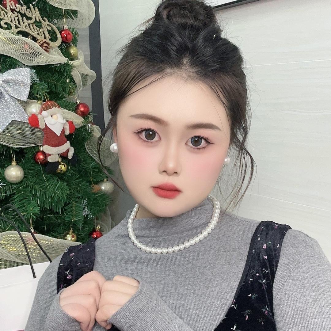 奶梨穿搭