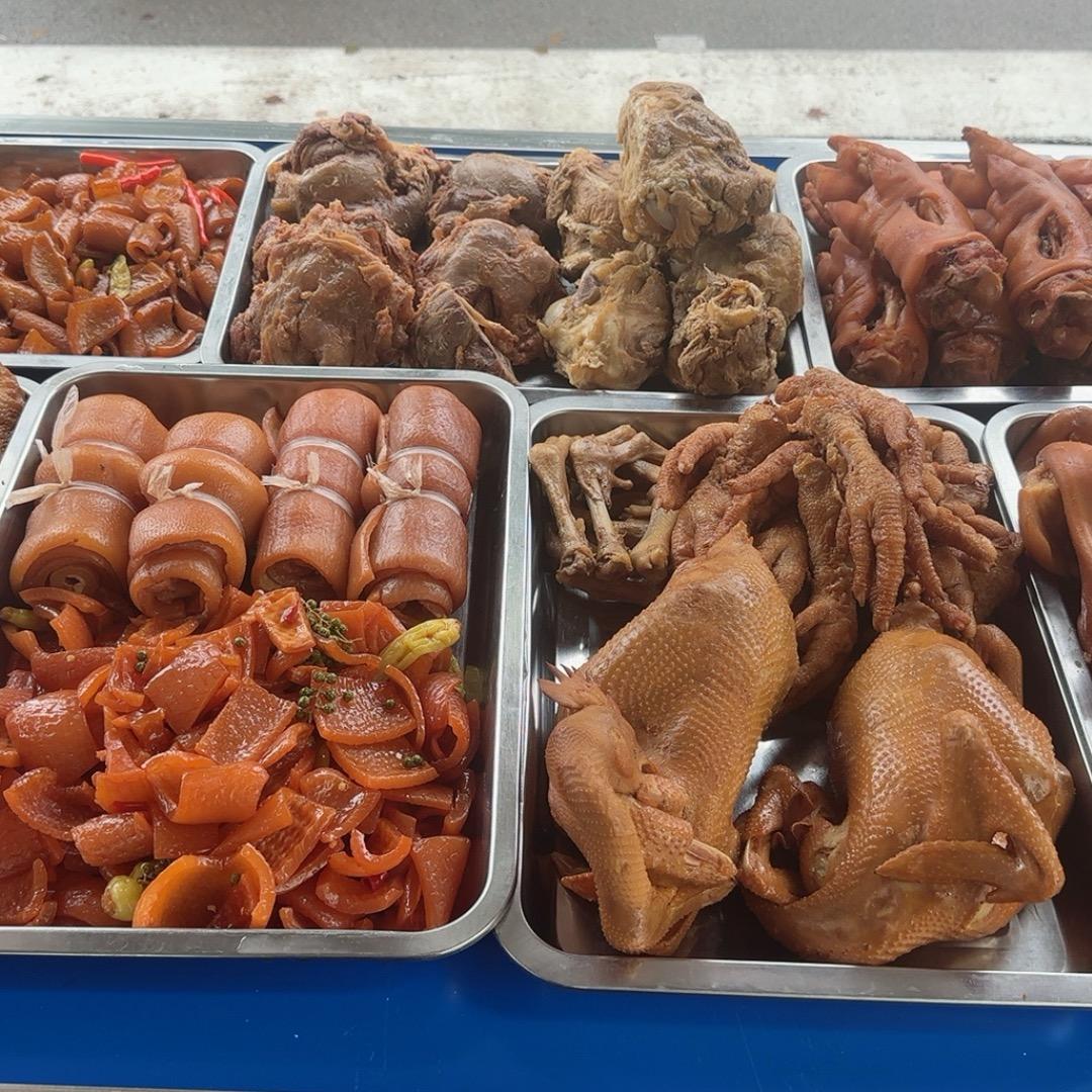 张记熟食，特色椒麻鸡，童子鸡，酱鹅，