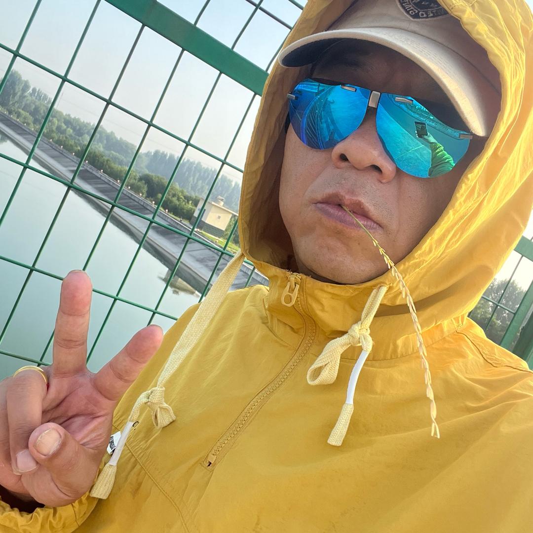 威严正直的言曼头像