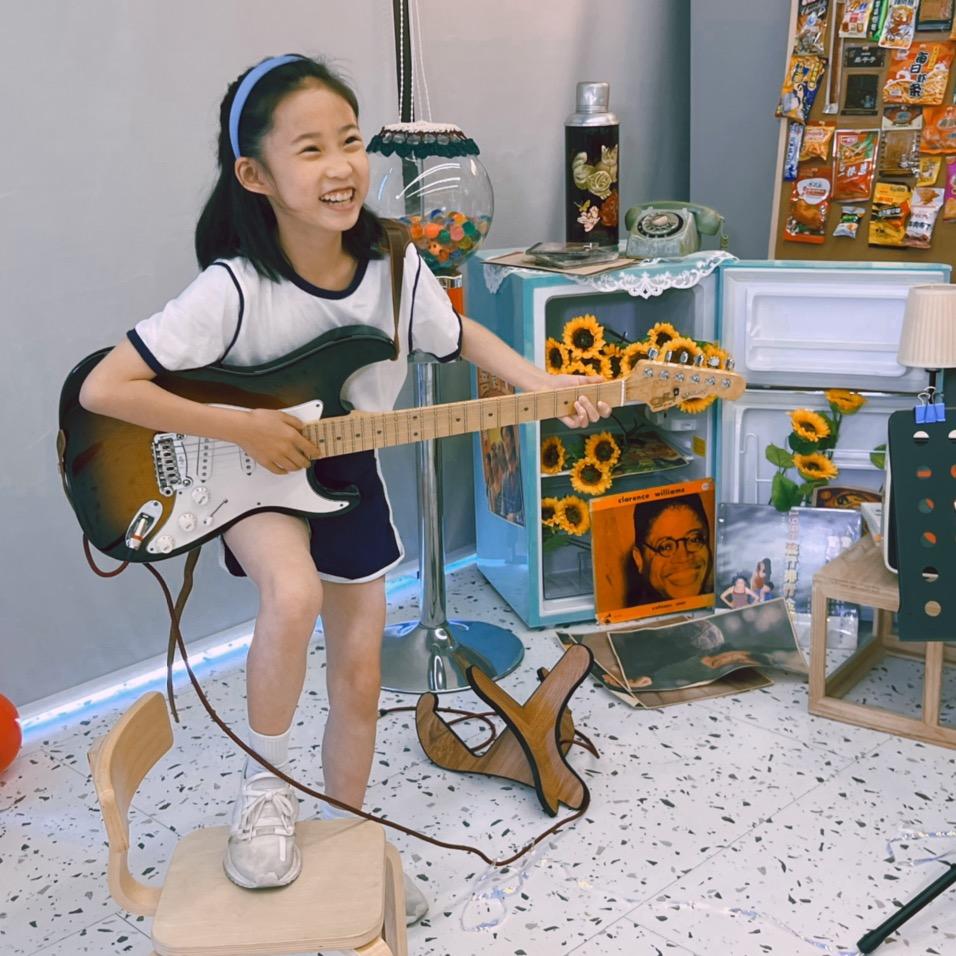 Hi我是Laura