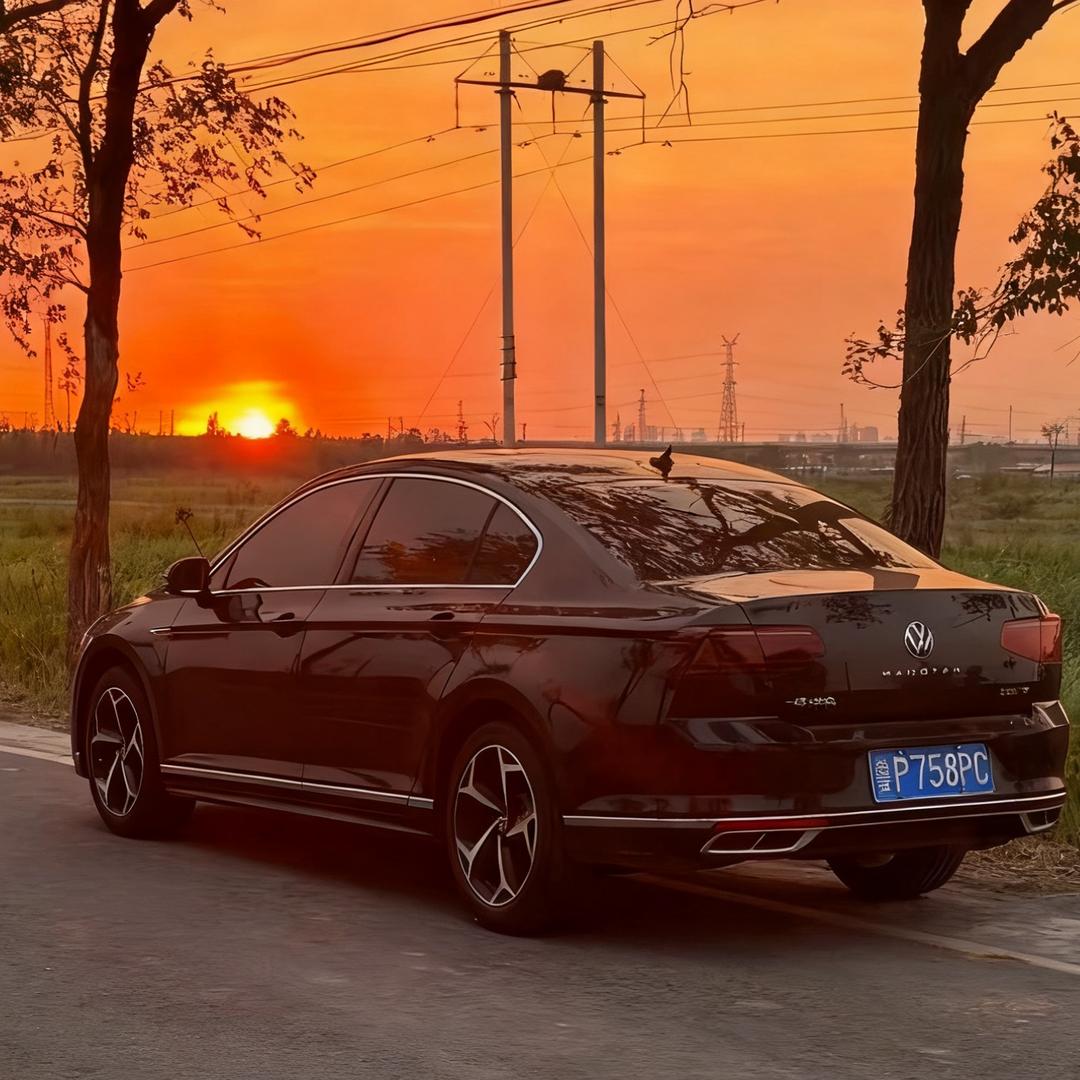 光脚出门的迈腾车主