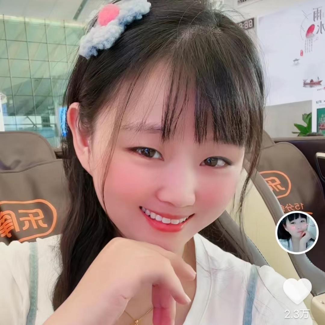 萌宝🐷晴“手势舞”