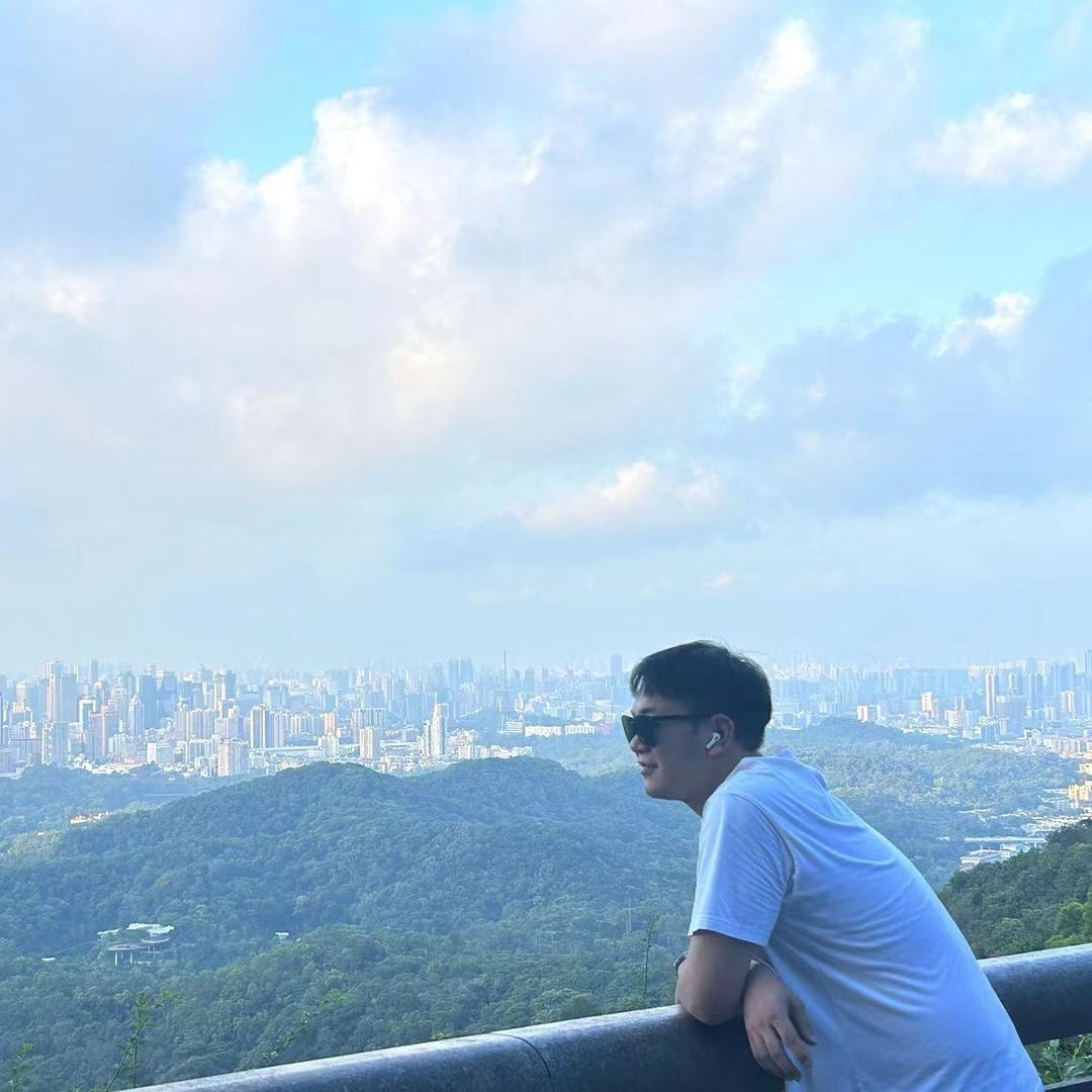 👮🏻‍♀️刘同学