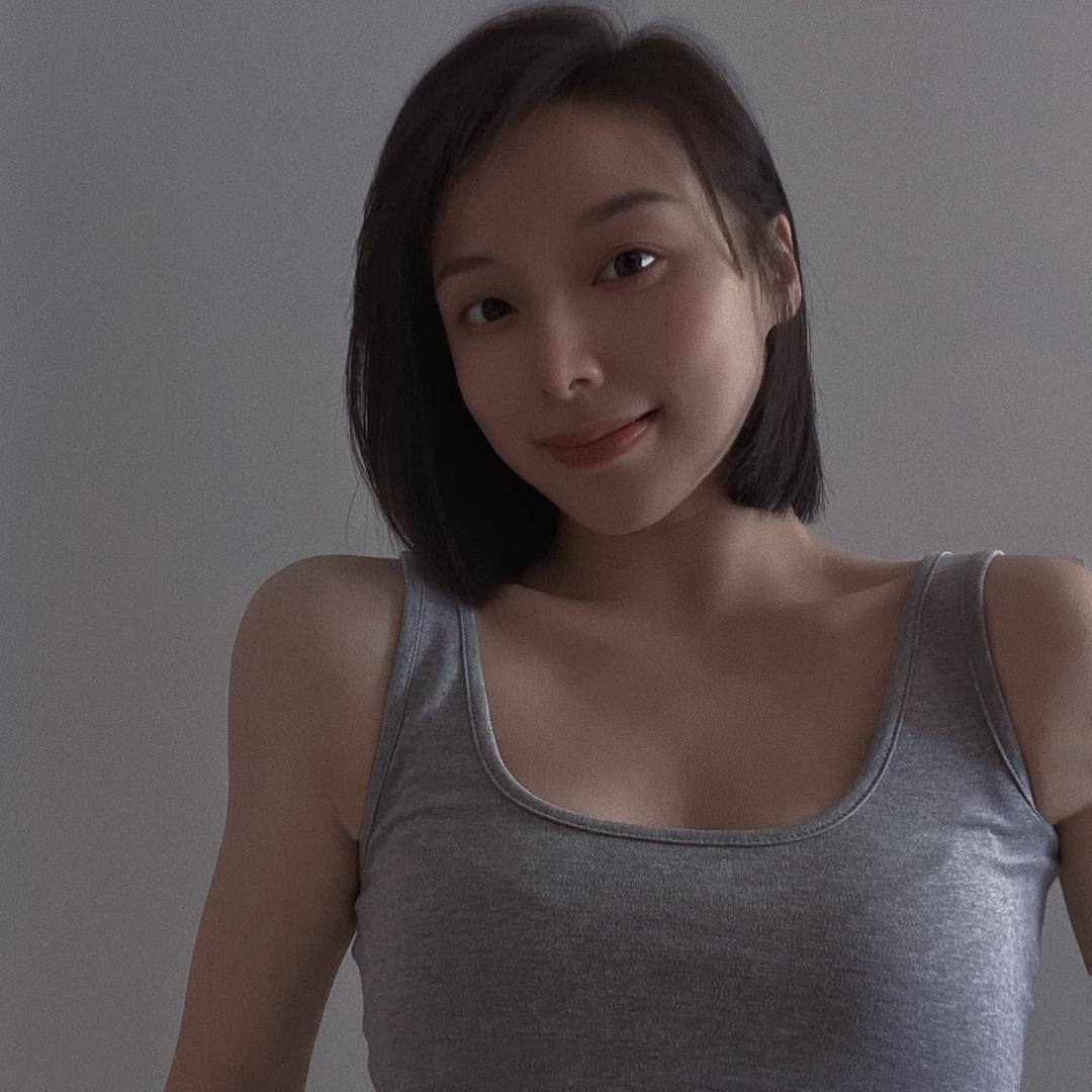 演员罗小莹