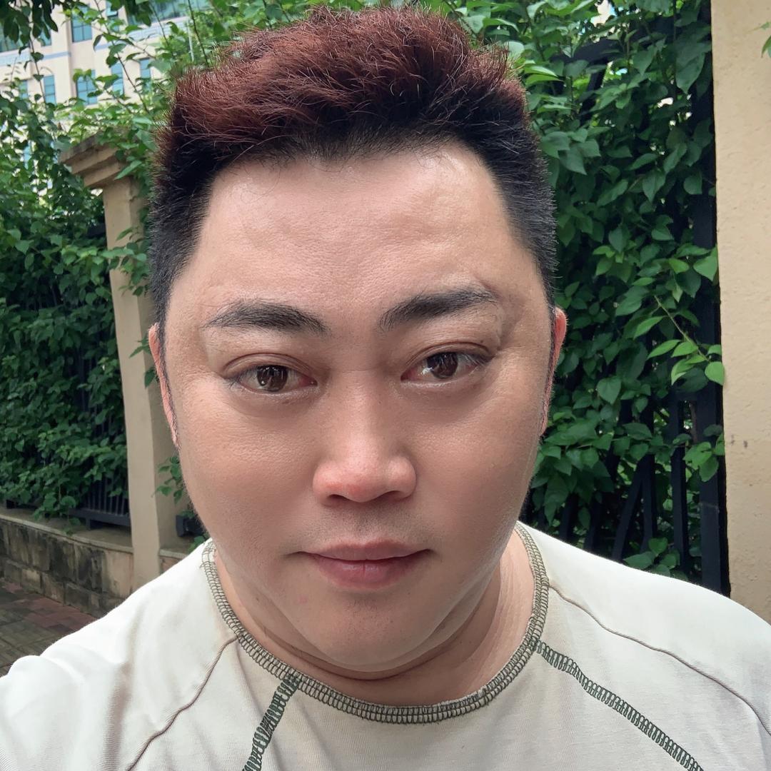 梁爸：早上9：25
