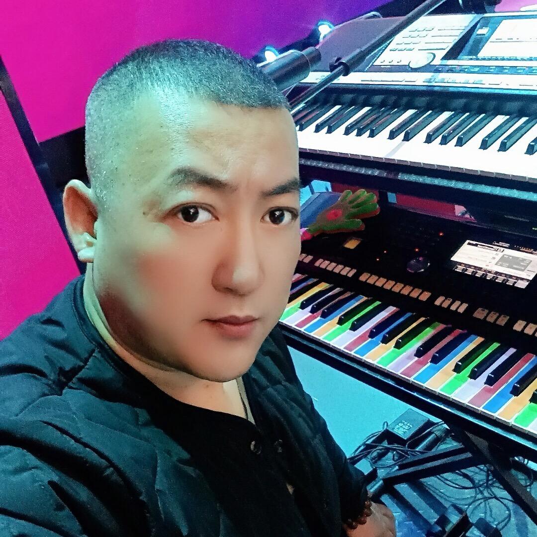 键盘🎹龙哥