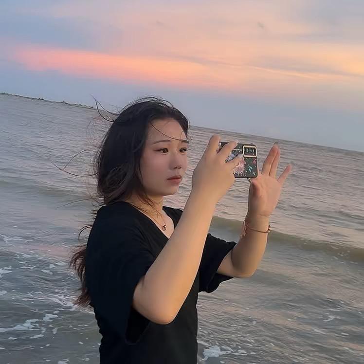 娅娅吃喝玩乐