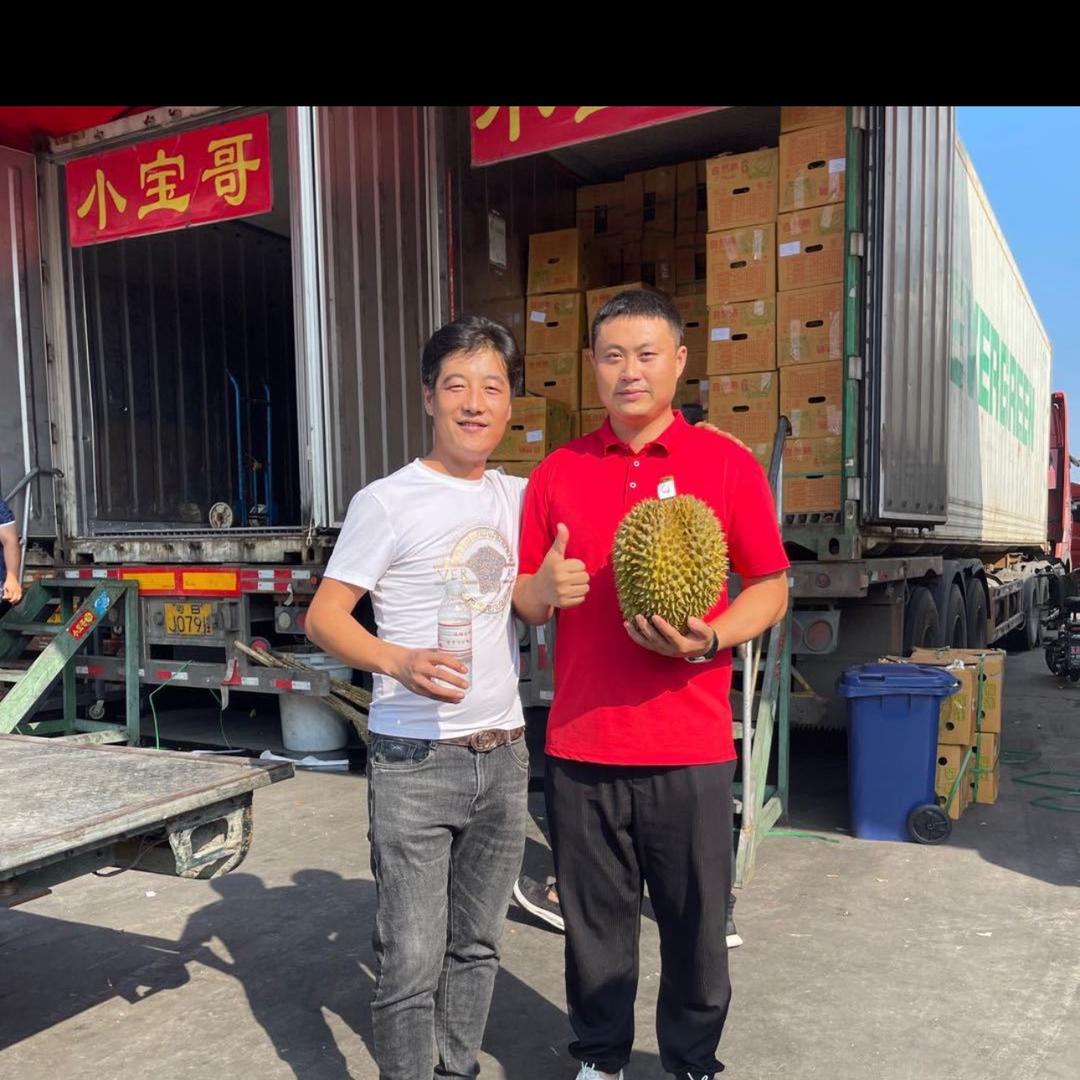 刘五子果业榴莲带团队