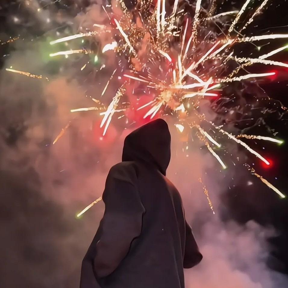 晴天唱的却是雨天