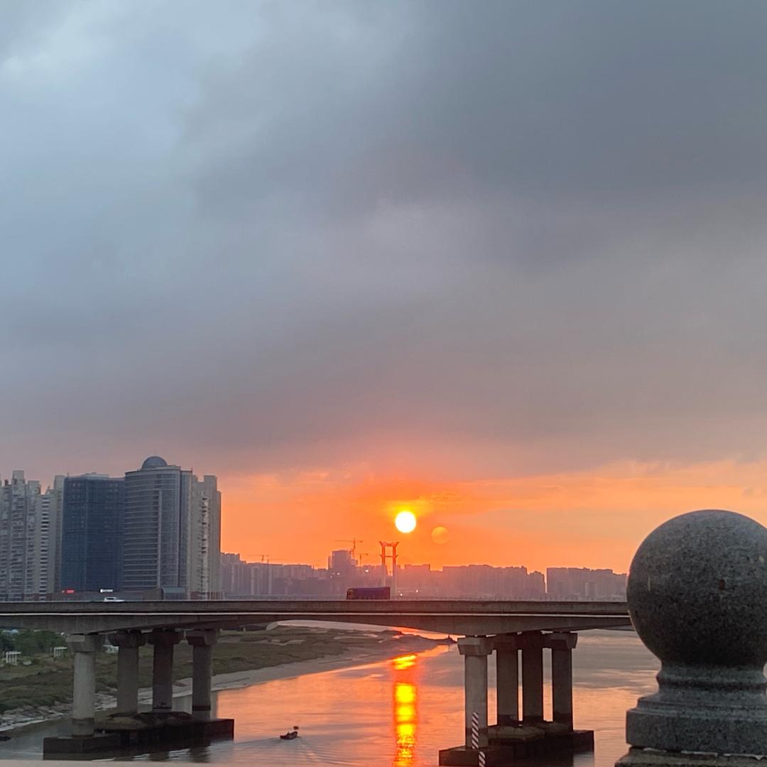 一个人的孤独。 （河南人）在闽