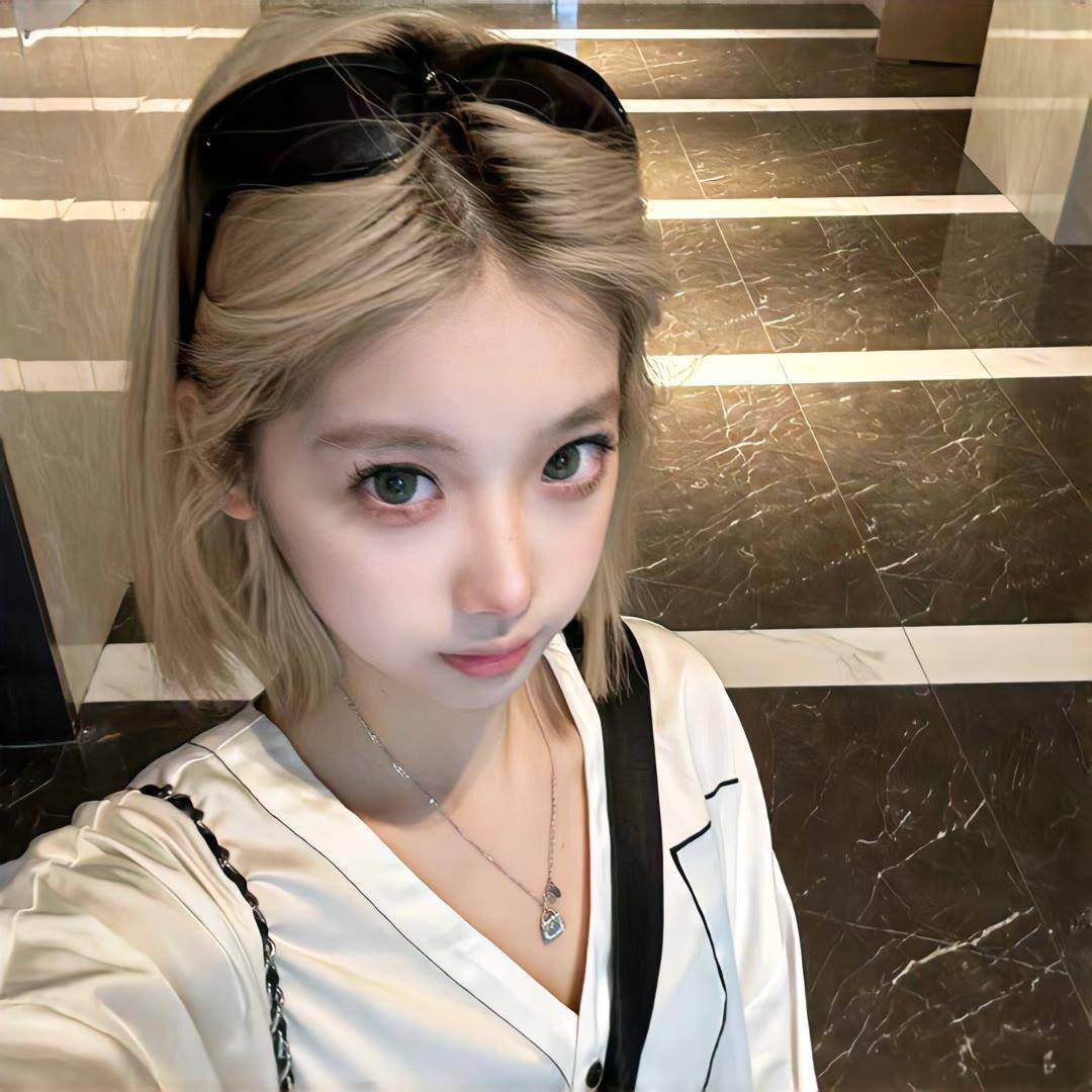 95后璐璐子
