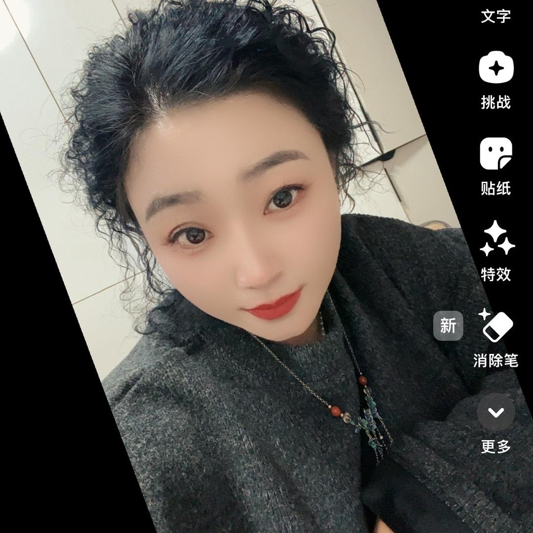 家有龙飞怡