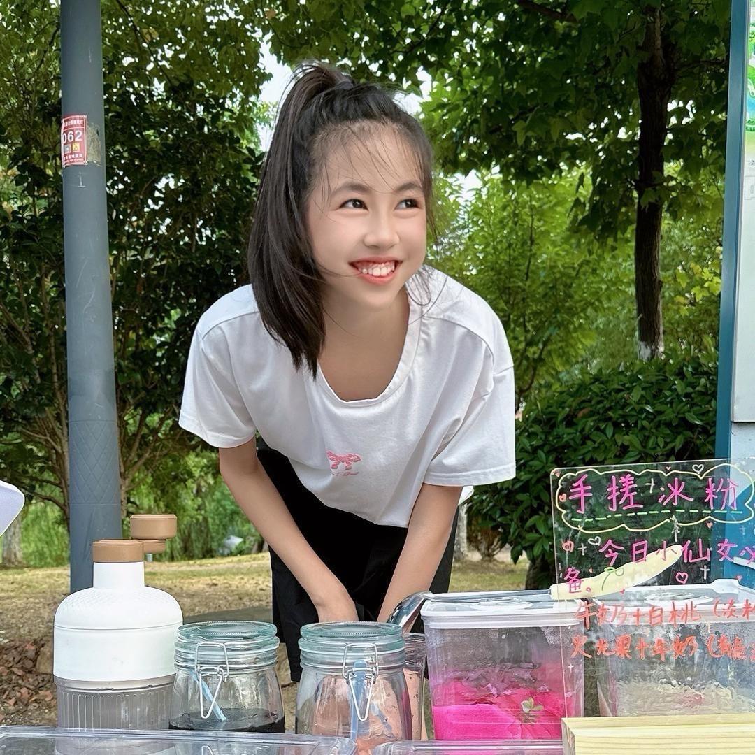 菜菜颖