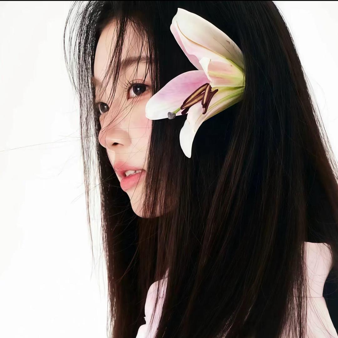 乐妤 .