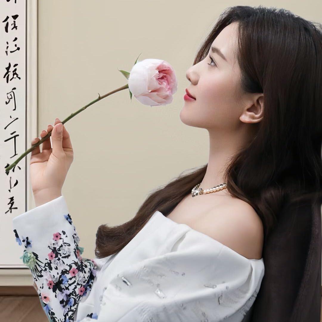 瑶瑶同学吖