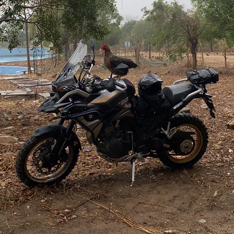 一个不愿透露姓名的穷摩友。