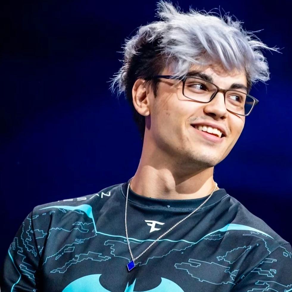 Csgo-Tapo（破千女装播👚）