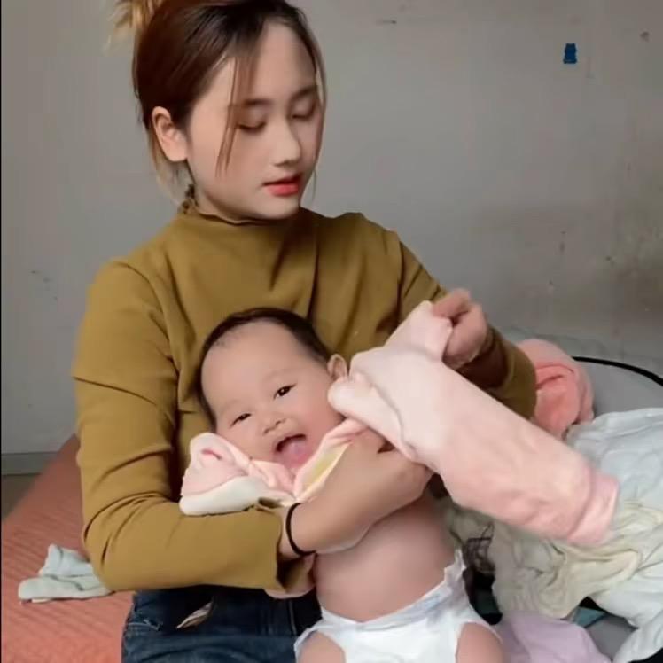 小琴和欣怡