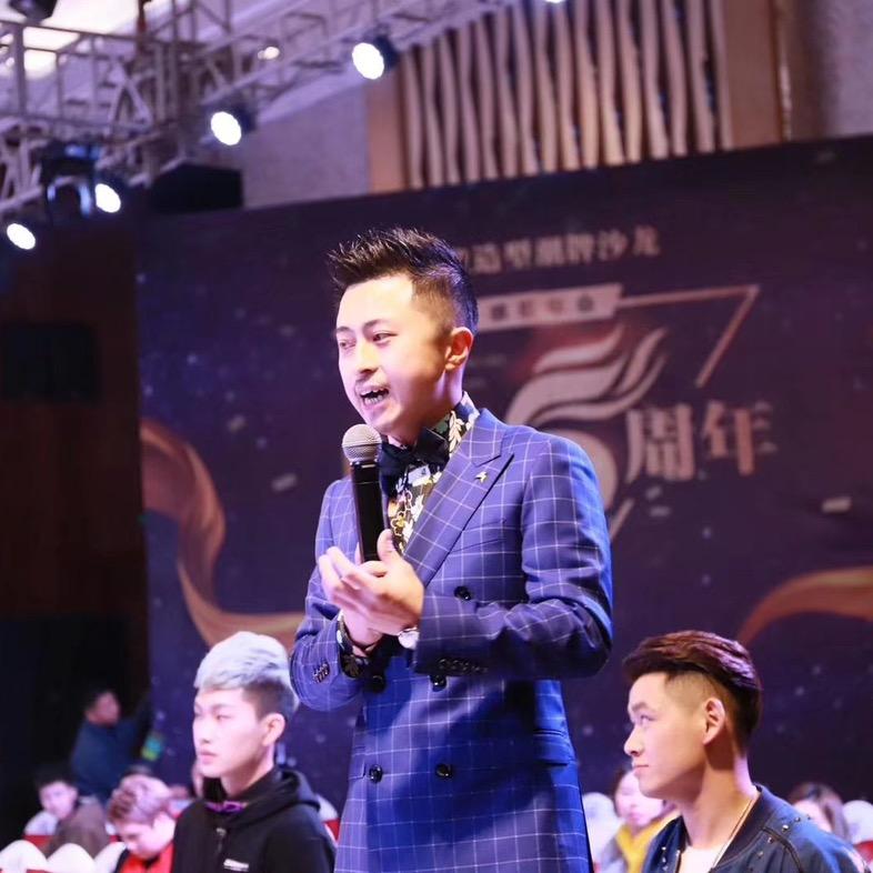 伊渼总教练张建