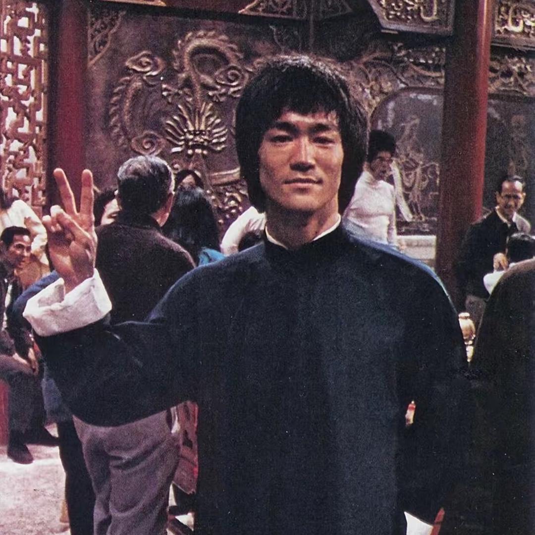 李 小 龍