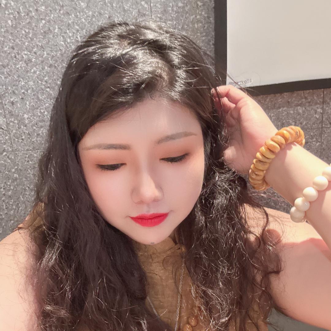 是妍臻吖～