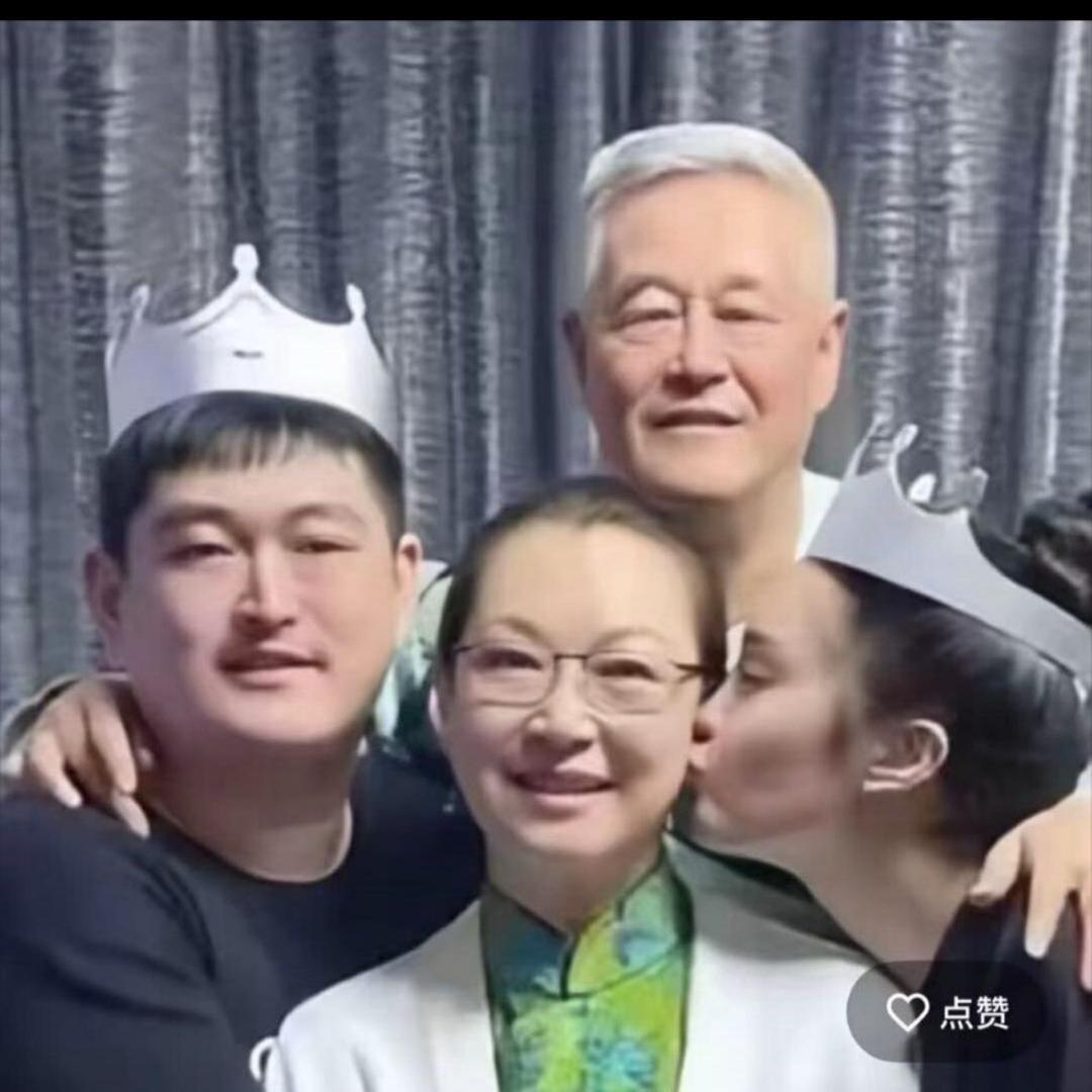 赵大牛公司开业，