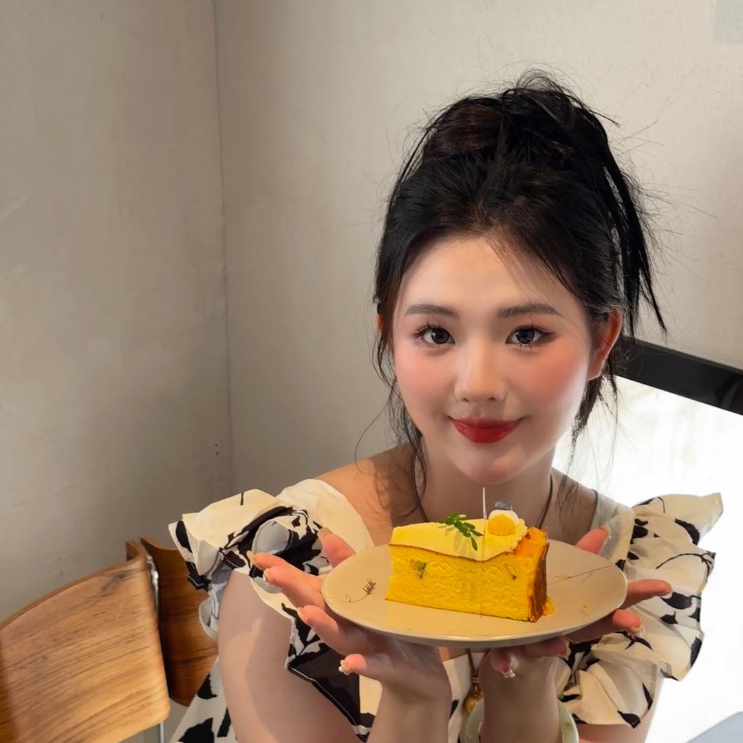 小馋猫喵喵喵