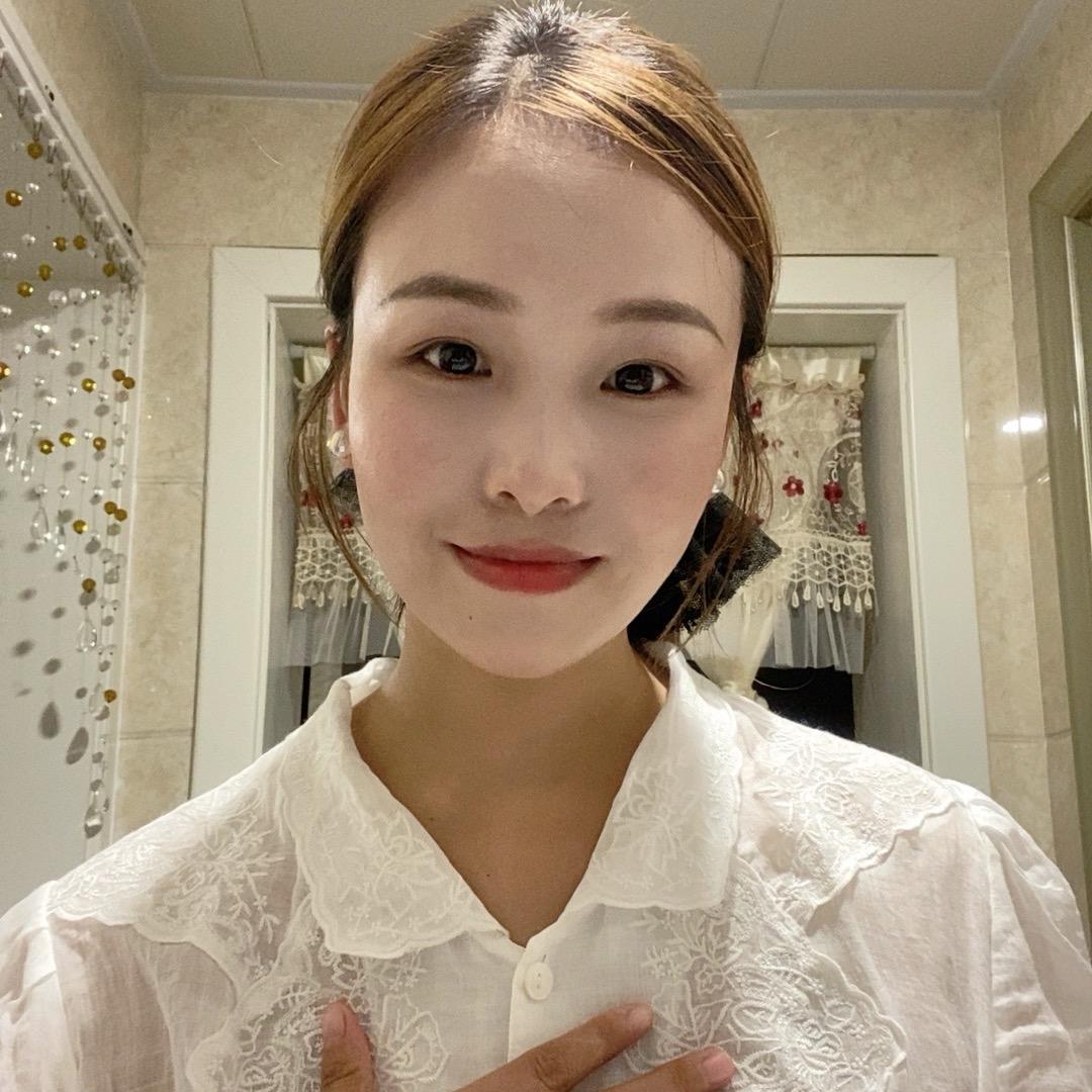 葡萄树下的小羊🐑