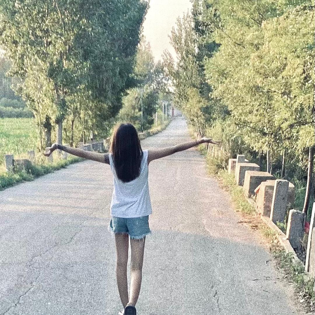 张美慧.