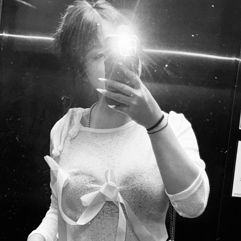 佳佳@