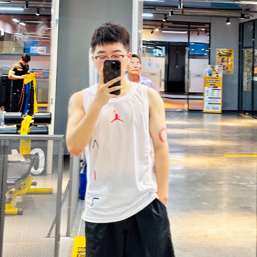 小白先森丶🌈