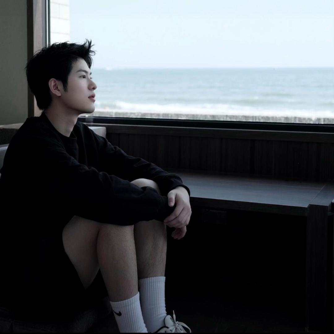 渡吟梵辰男士发型