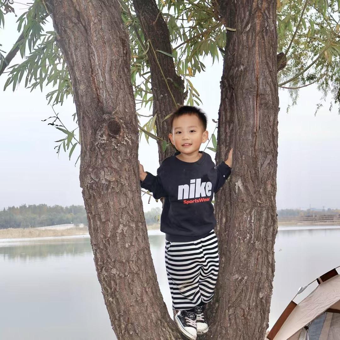 超人也会飞 大疆T70P无人机飞防