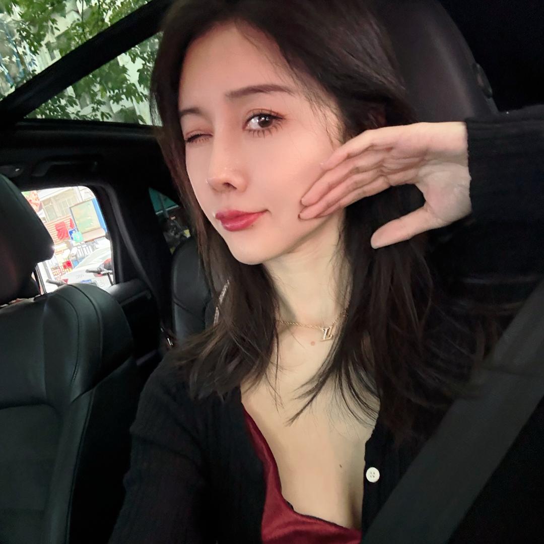 大 莹莹