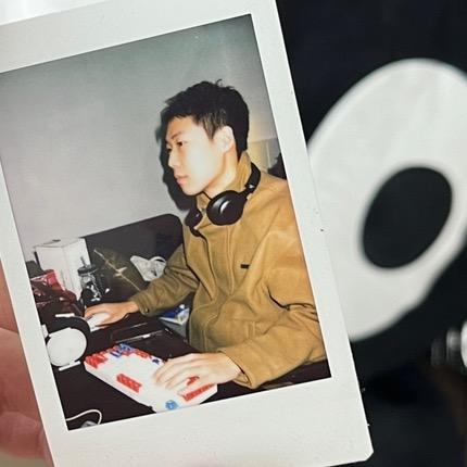 唯唯诺诺杨某人