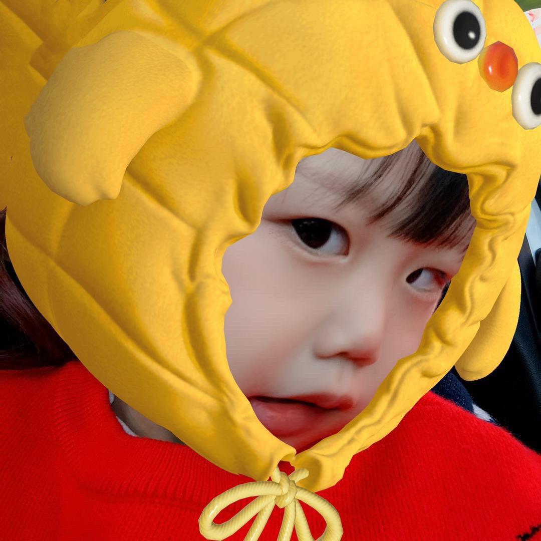 🤍 周
