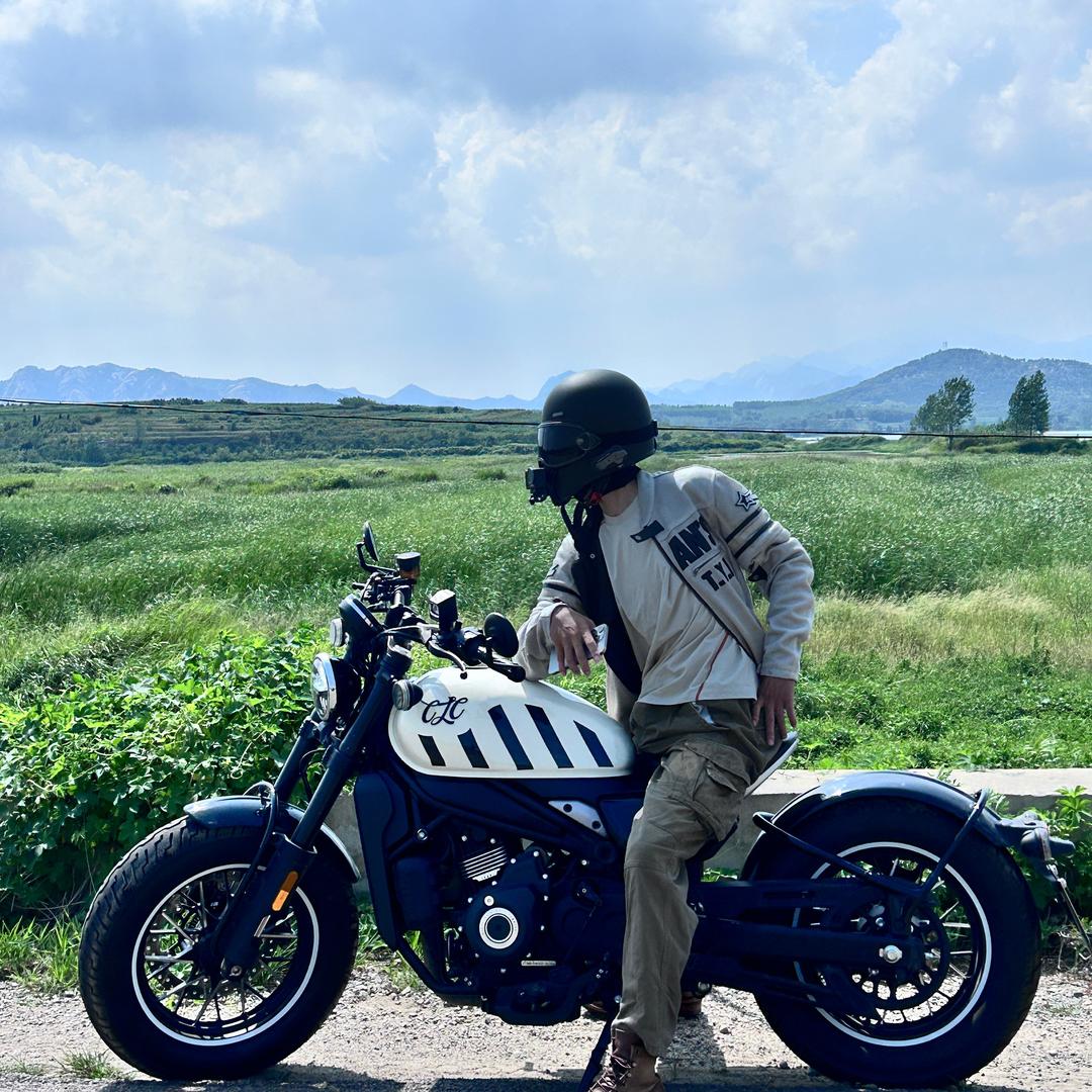 屿初🏍