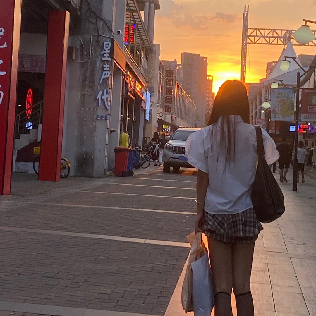 小小玲